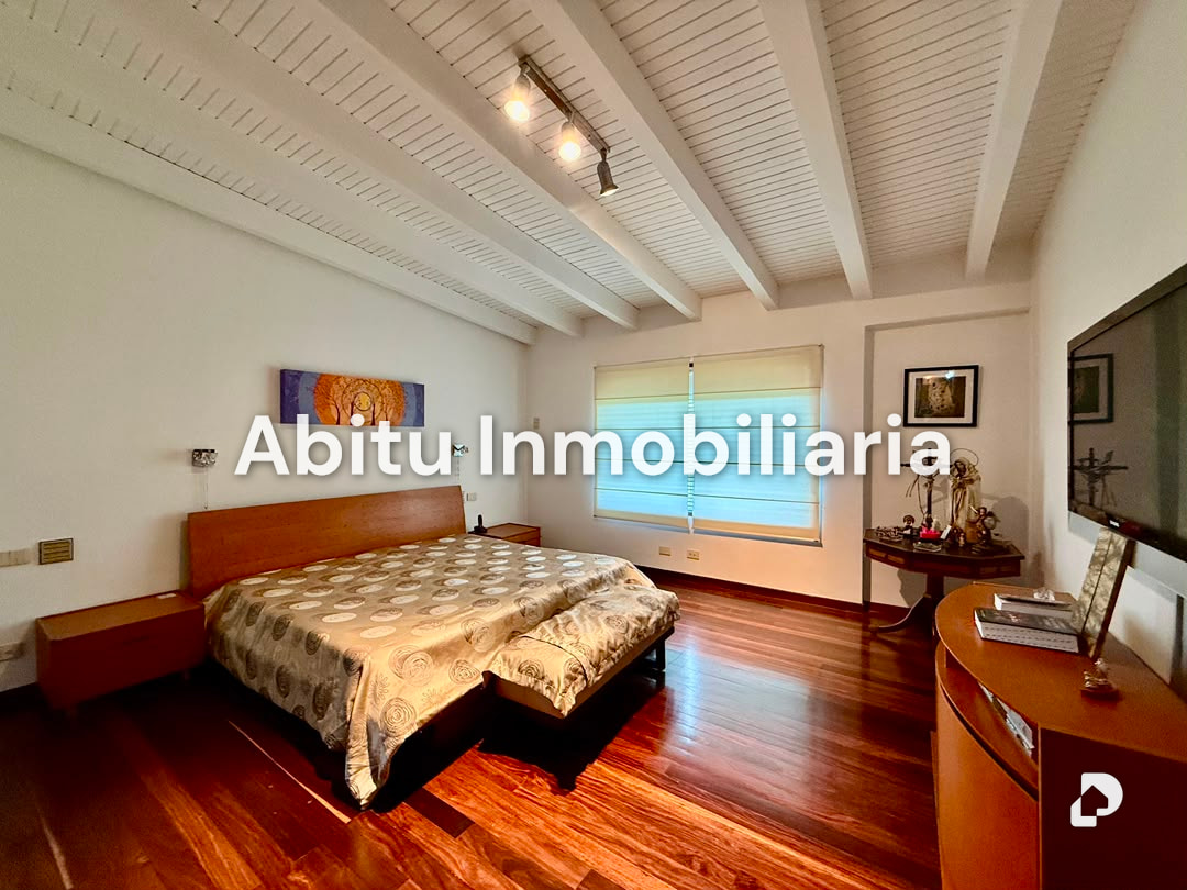 House in Cerro Verde, Caracas – 35