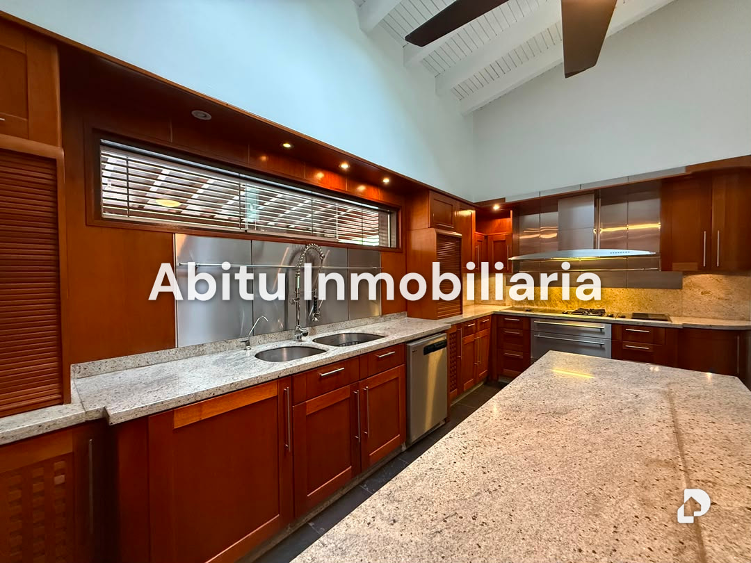 House in Cerro Verde, Caracas – 25