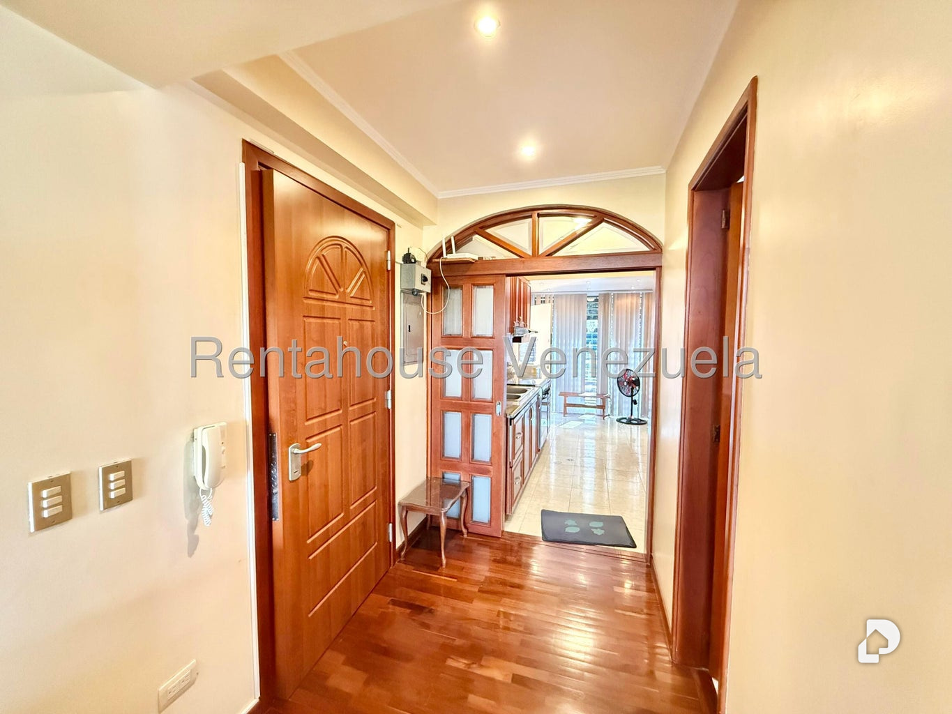 Apartamento en Lomas de La Lagunita, Caracas – 28