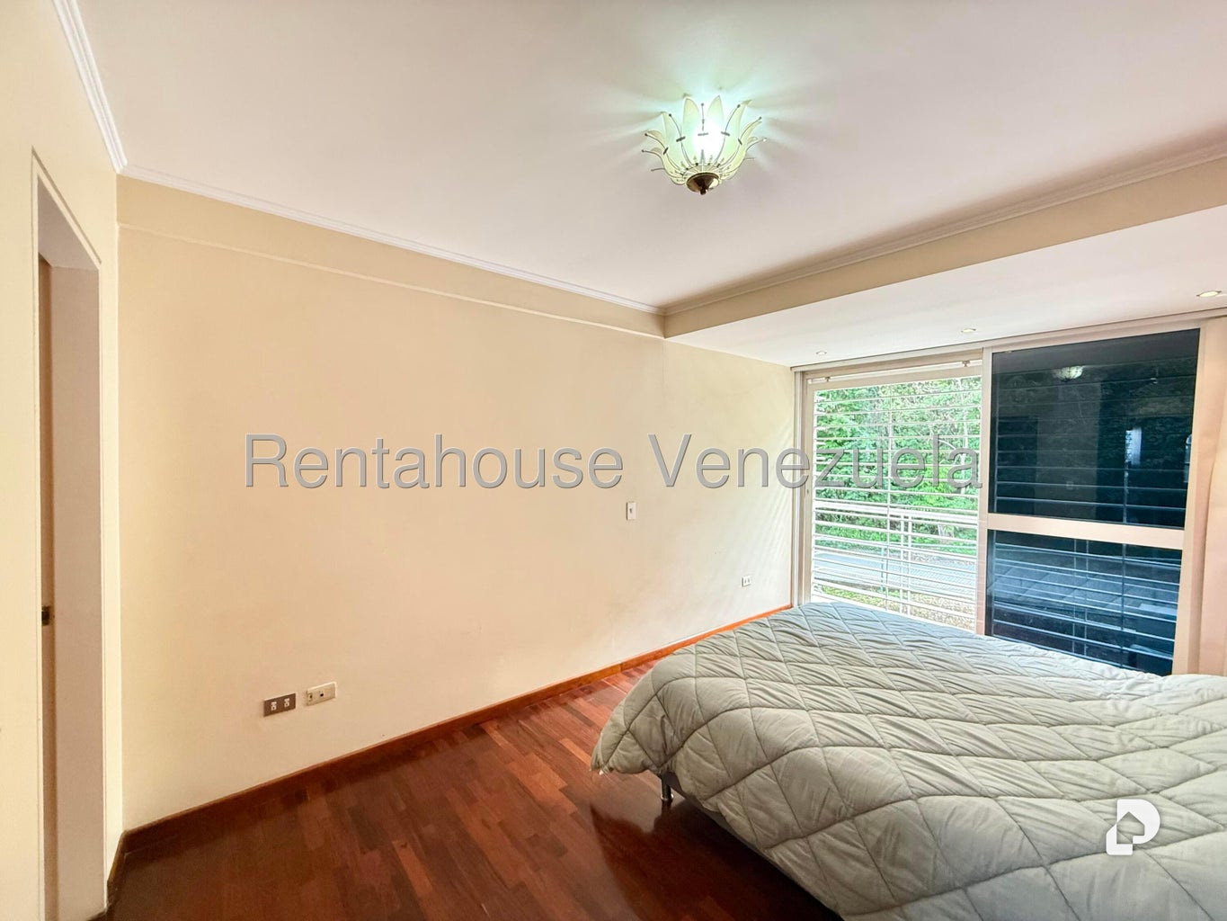 Apartamento en Lomas de La Lagunita, Caracas – 19