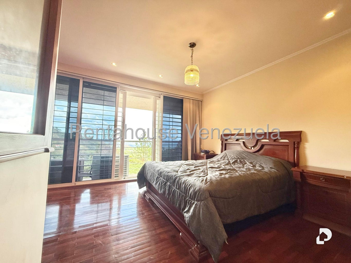 Apartamento en Lomas de La Lagunita, Caracas – 12