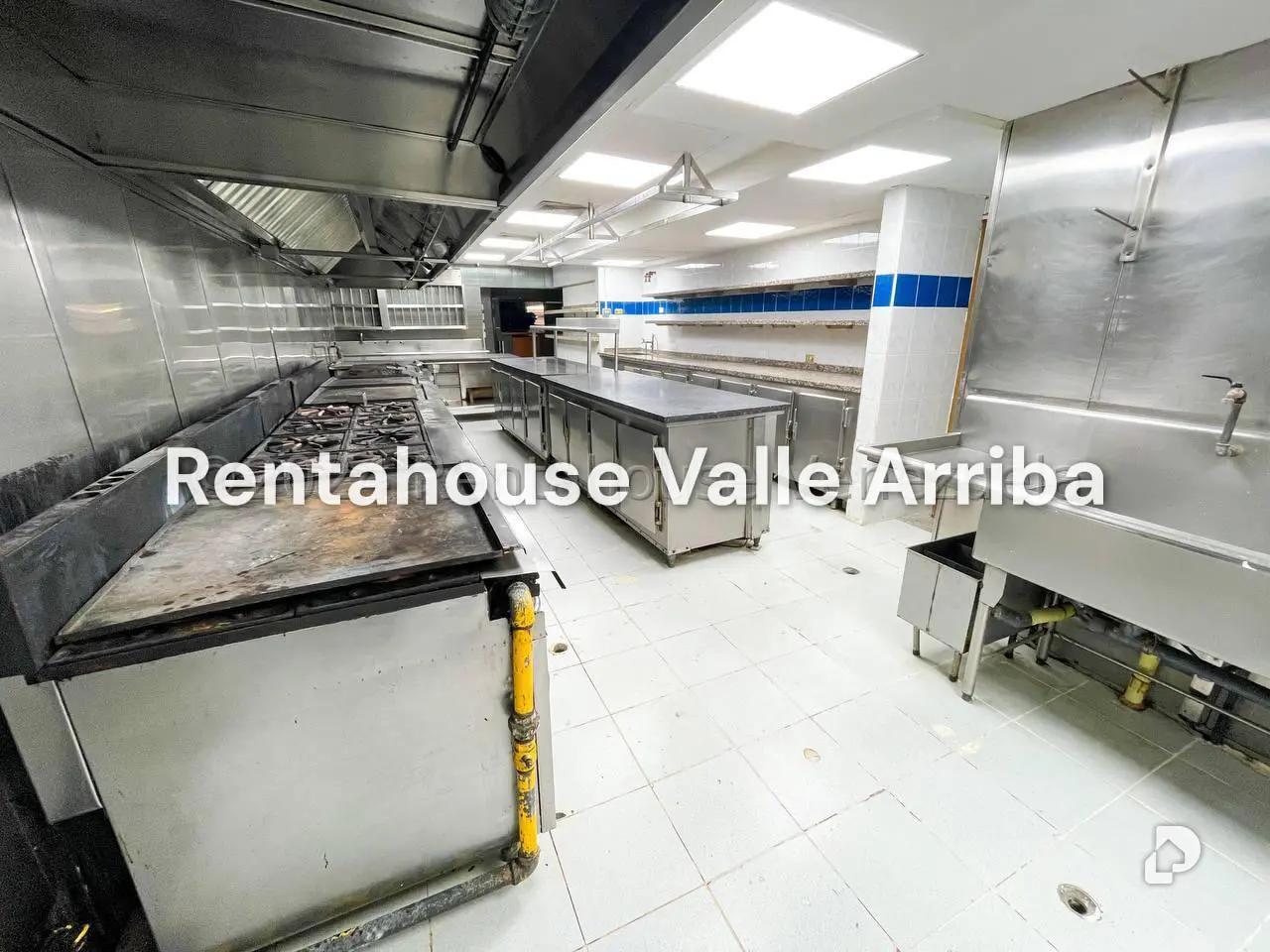 Local comercial en Los Palos Grandes, Caracas – 18