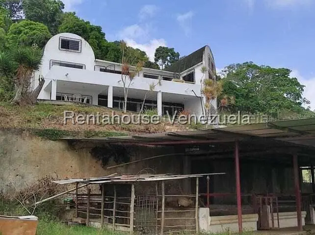 Casa en Sabaneta, Caracas - 1