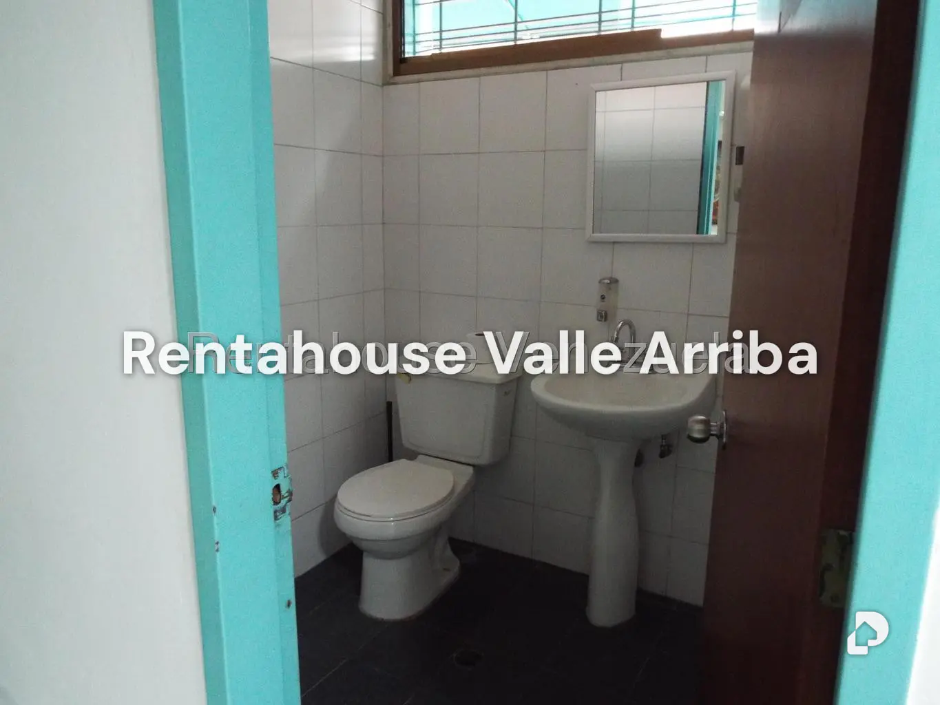 Local comercial en La Carlota, Caracas – 18