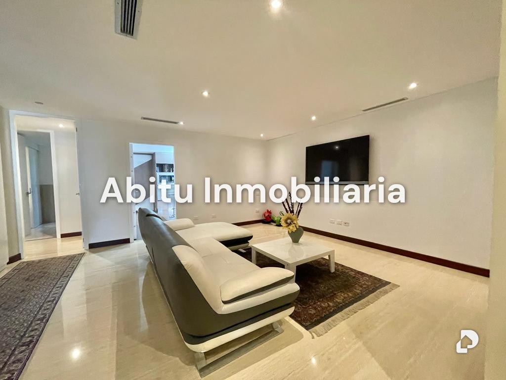 Apartamento en Altamira, Caracas – 9