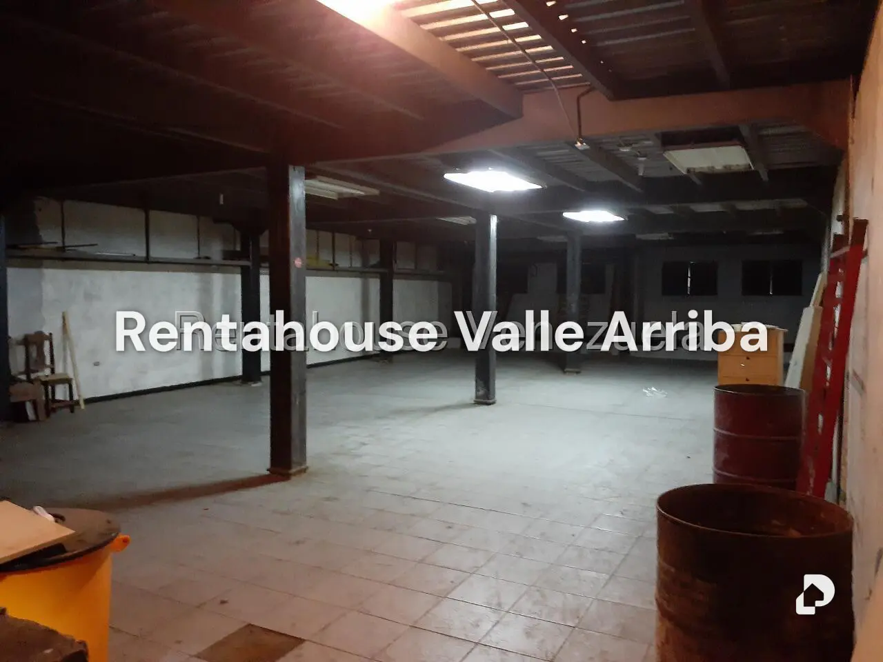 Local comercial en Los Rosales, Caracas – 14