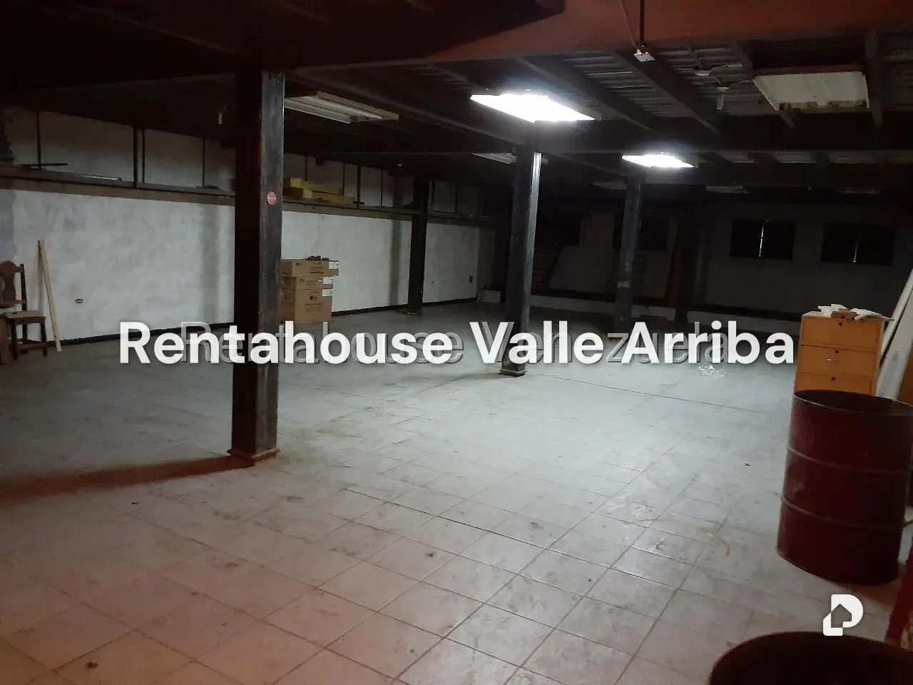 Local comercial en Los Rosales, Caracas – 13
