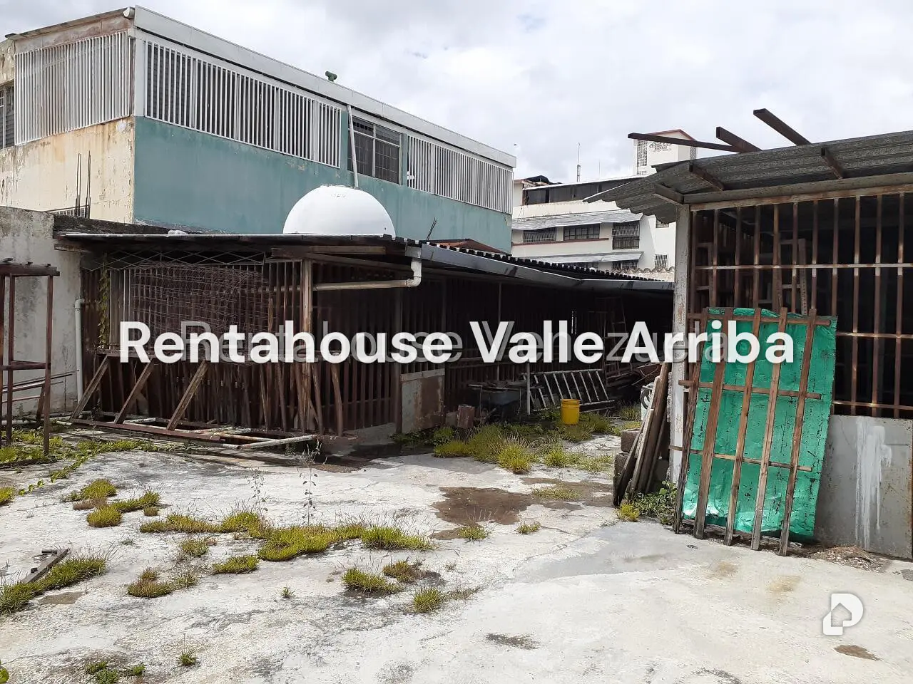 Local comercial en Los Rosales, Caracas – 16