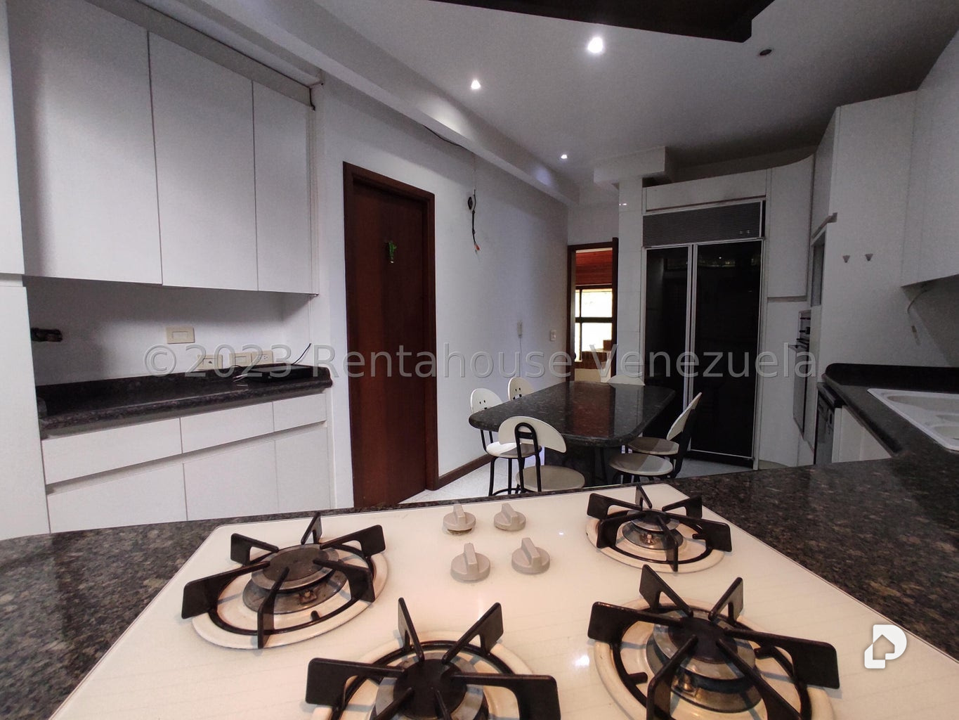 Casa en Colinas de Tamanaco, Caracas – 17