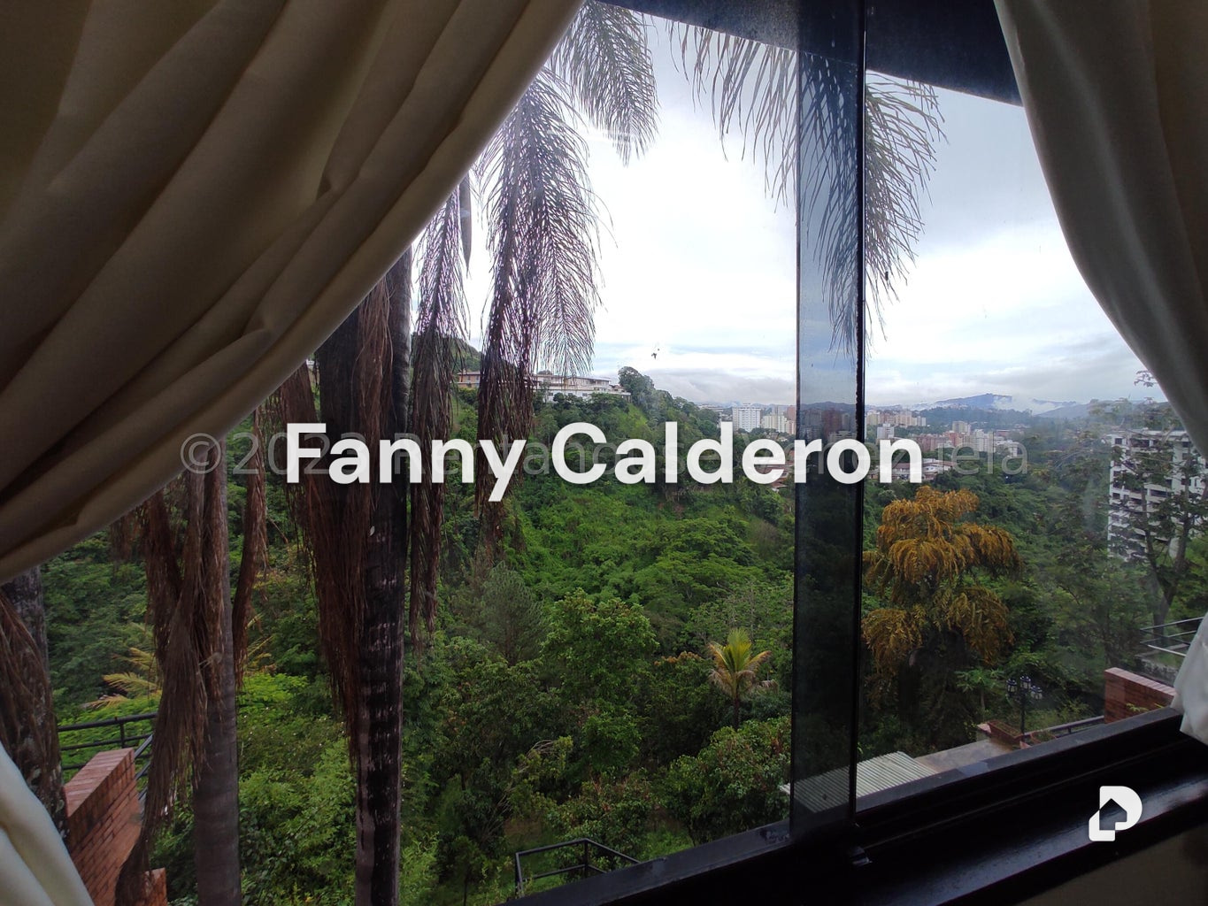 Casa en Colinas de Tamanaco, Caracas – 29