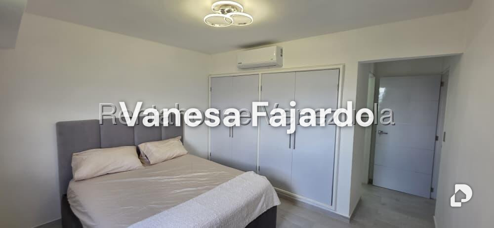 Apartamento en Alto Prado, Caracas – 14