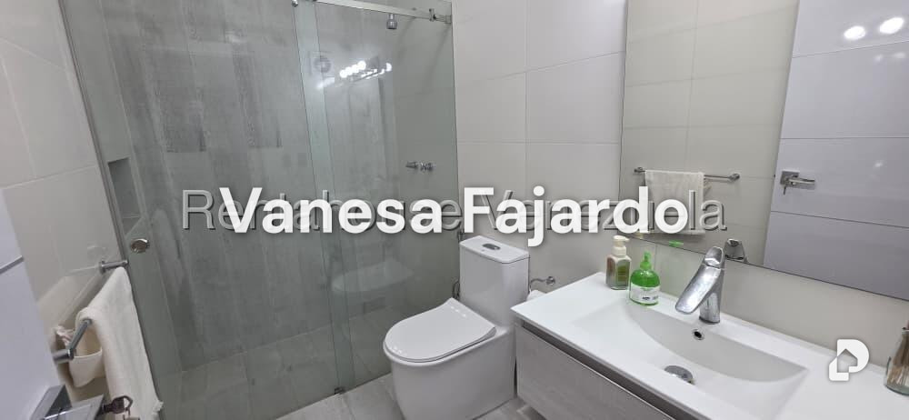 Apartamento en Alto Prado, Caracas – 21