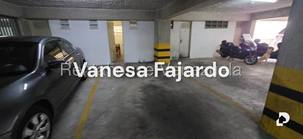 Apartamento en Alto Prado, Caracas – 24