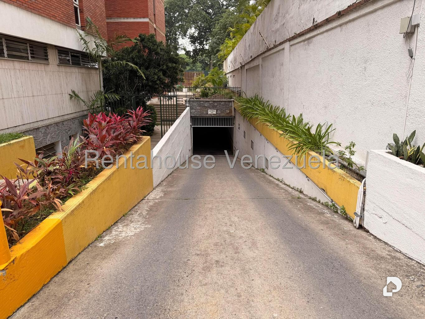 Apartamento en Campo Alegre, Caracas – 19