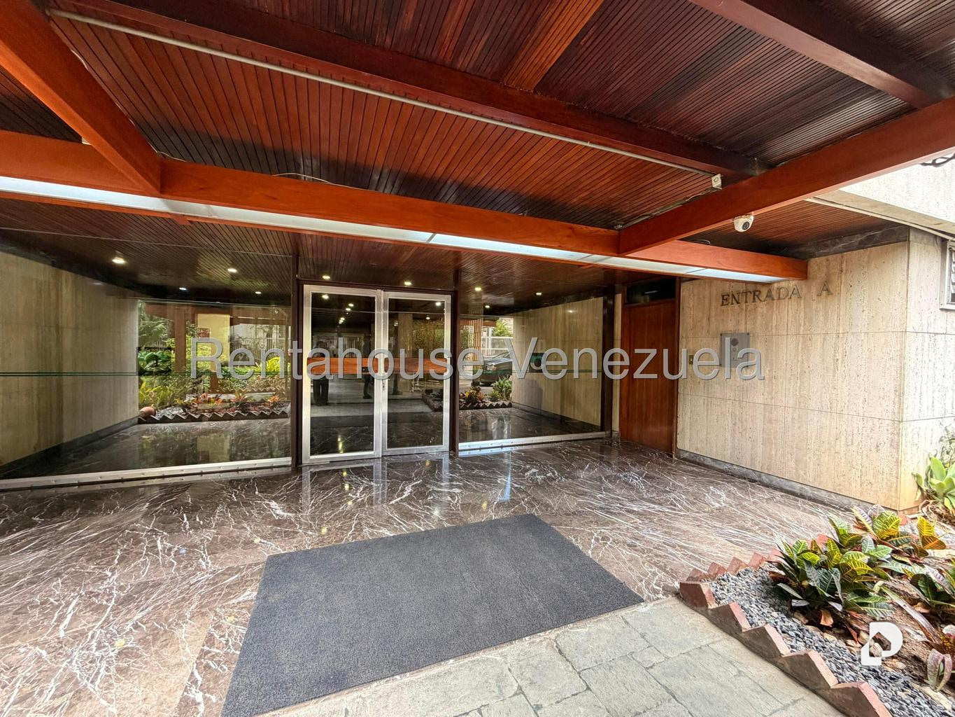 Apartamento en Campo Alegre, Caracas – 2