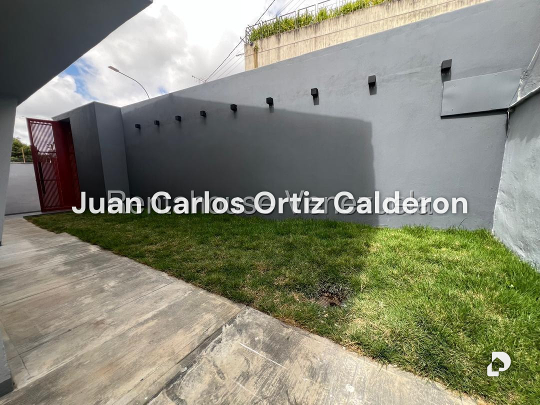Casa en Los Palos Grandes, Caracas – 2