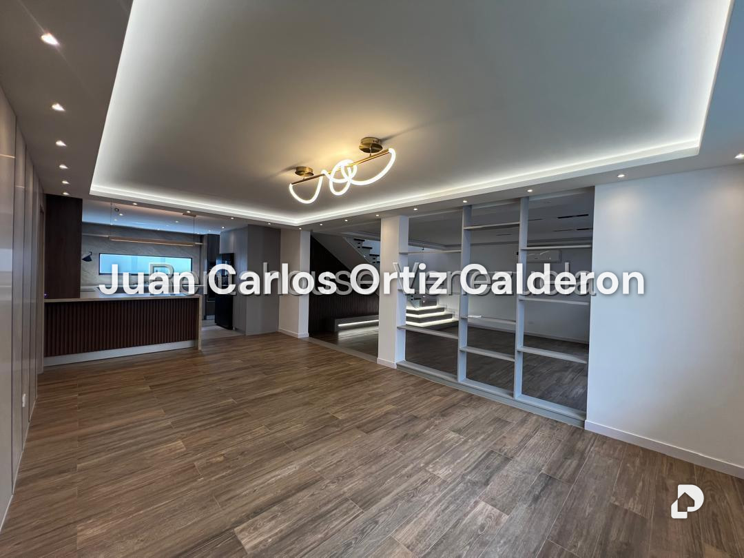 Casa en Los Palos Grandes, Caracas – 16