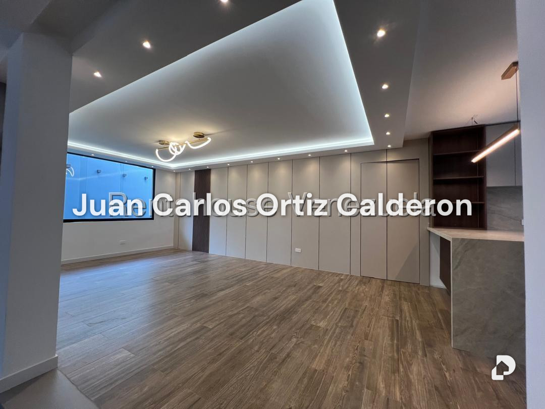 Casa en Los Palos Grandes, Caracas – 13