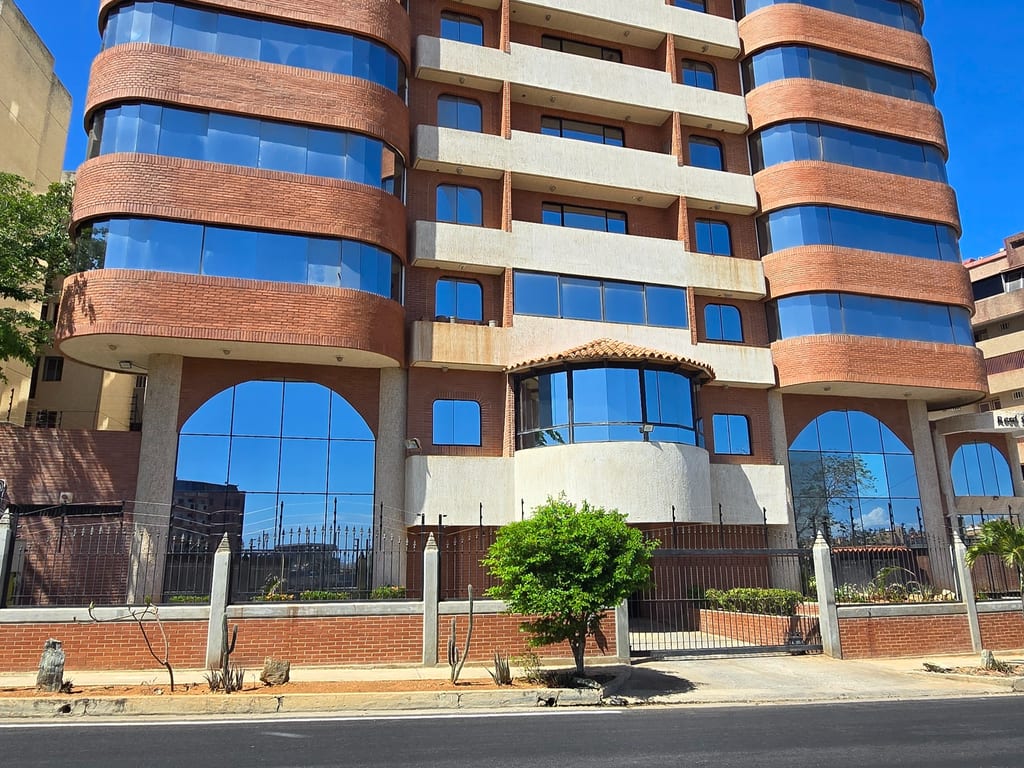 Apartamento en Paraiso, Pampatar - 1