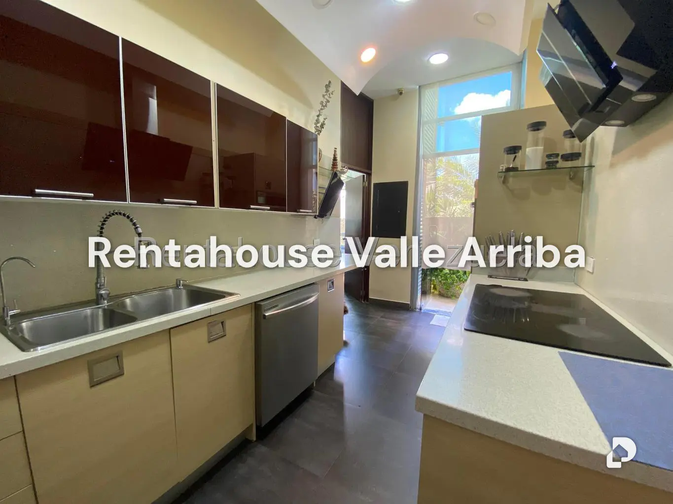 Apartamento en Las Mesetas de Santa Rosa de Lima, Caracas – 22
