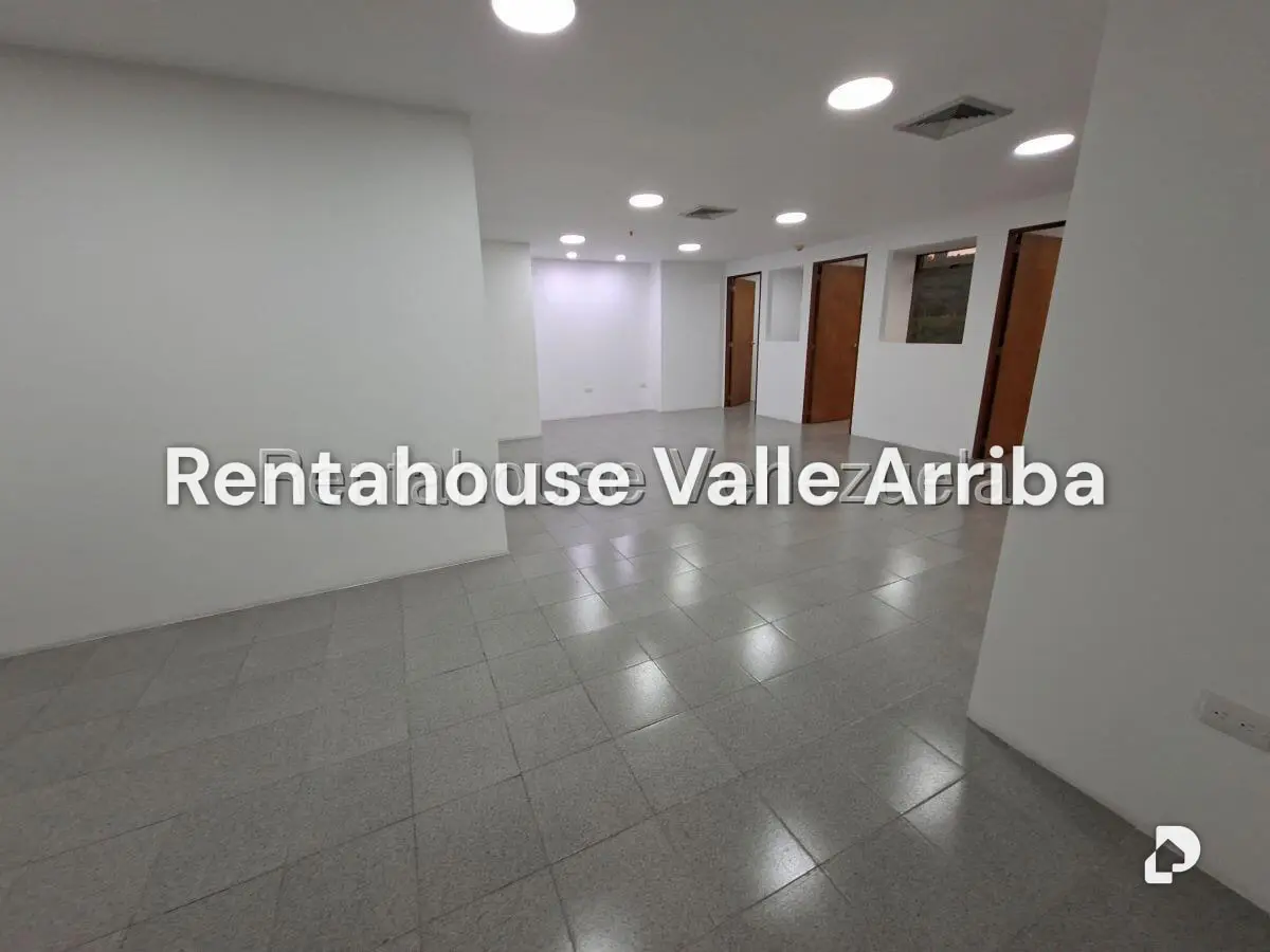 Office in Macaracuay, Caracas – 11