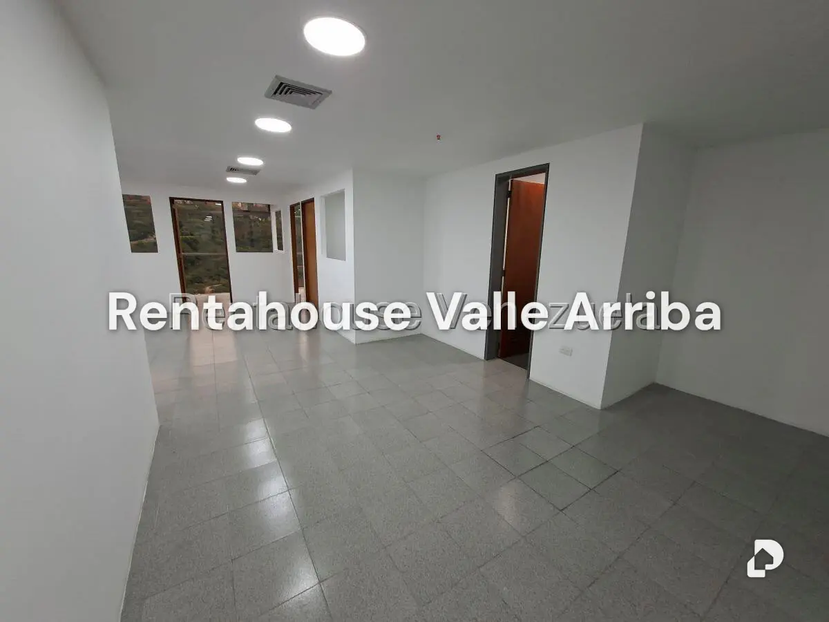 Office in Macaracuay, Caracas – 10