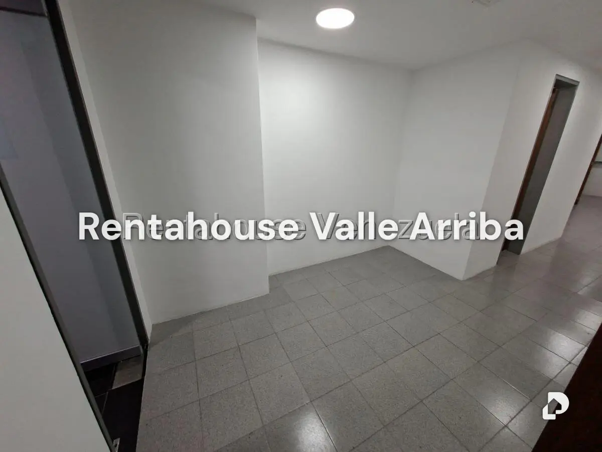 Office in Macaracuay, Caracas – 8