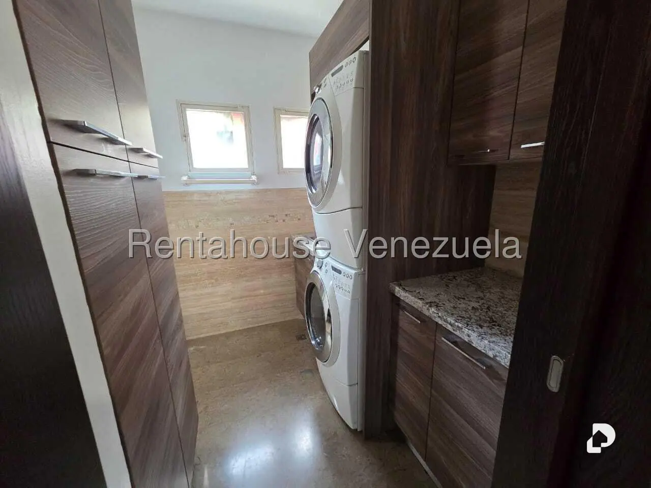 Apartamento en Campo Alegre, Caracas – 23