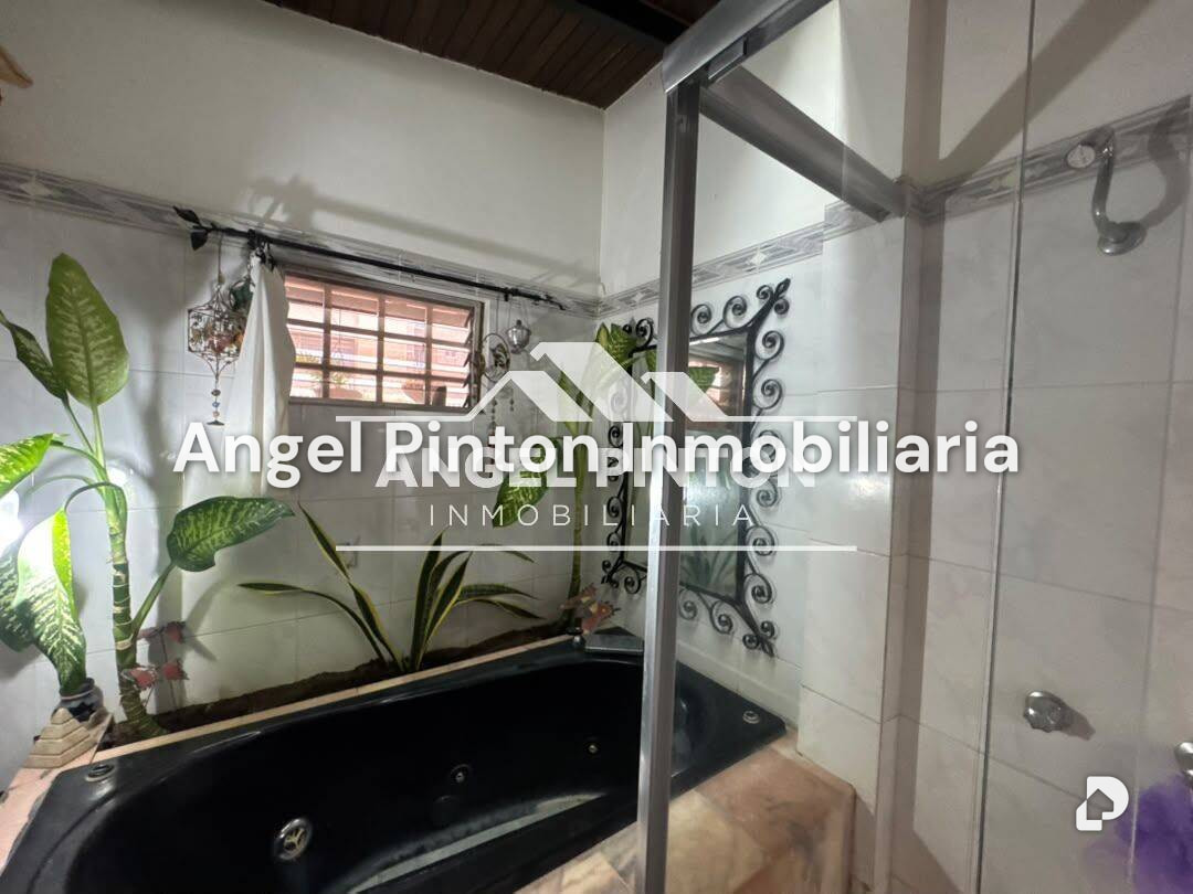 Casa en Avenida Fuerzas Armadas, Maracaibo – 10
