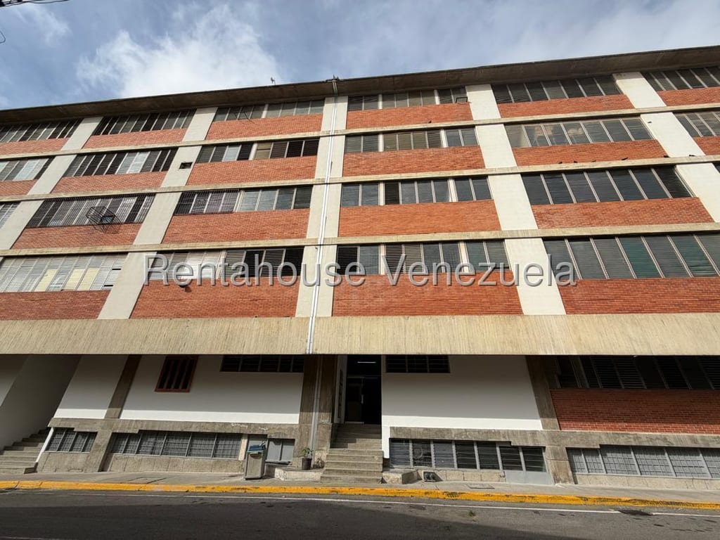 Local comercial en El Valle, Caracas - 1