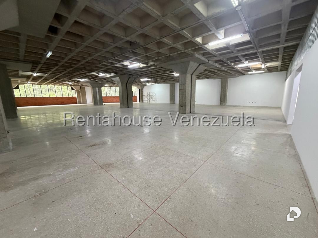 Local comercial en El Valle, Caracas – 11