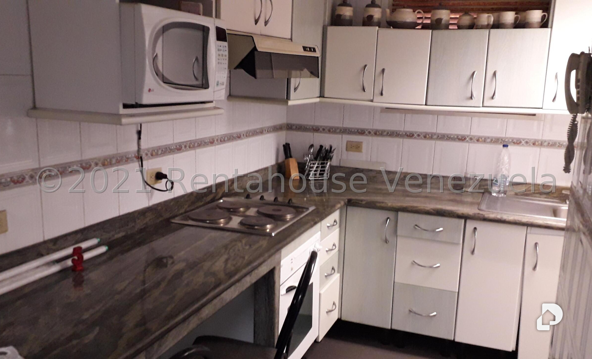 Local comercial en Los Chaguaramos, Caracas – 23