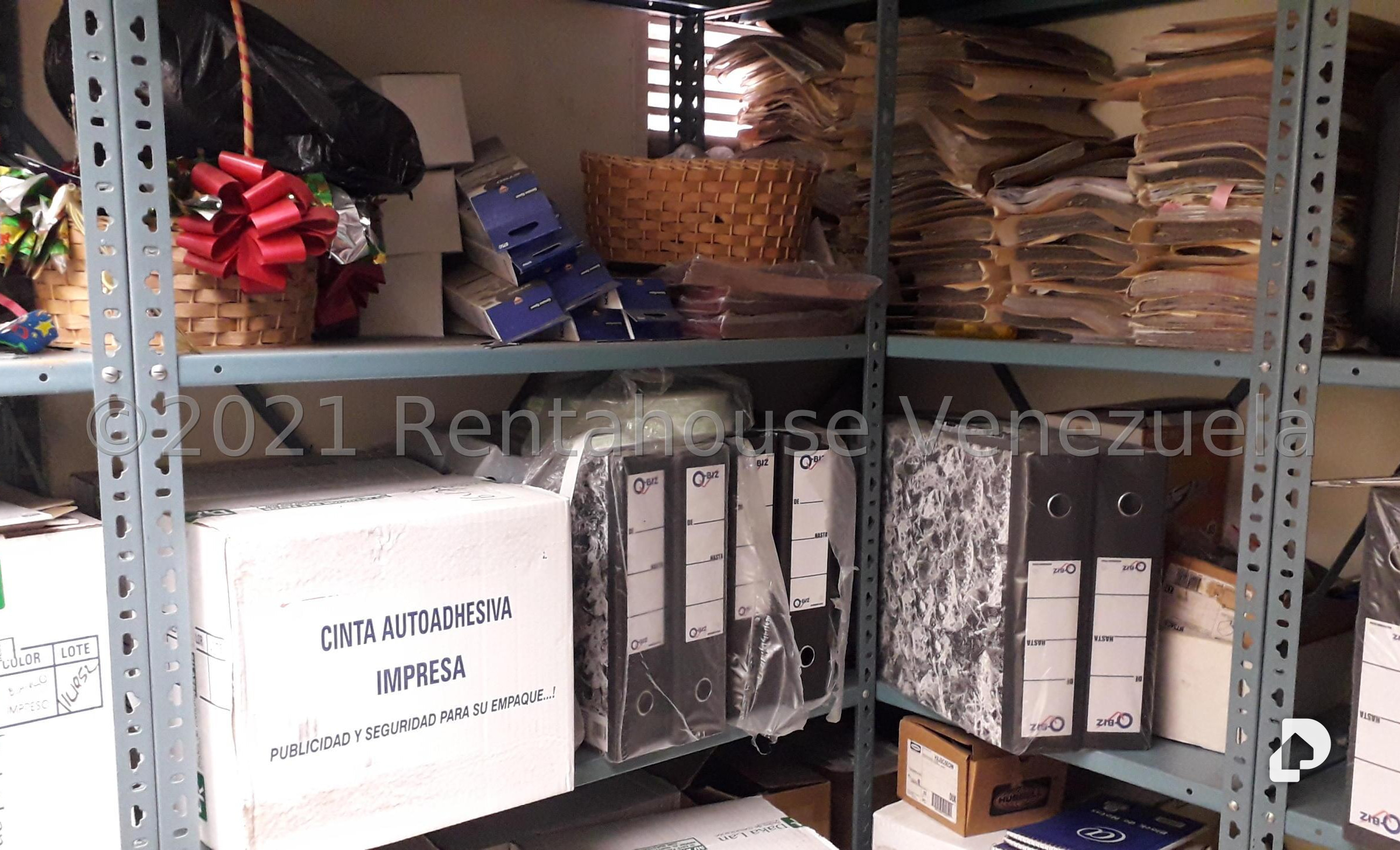 Local comercial en Los Chaguaramos, Caracas – 31