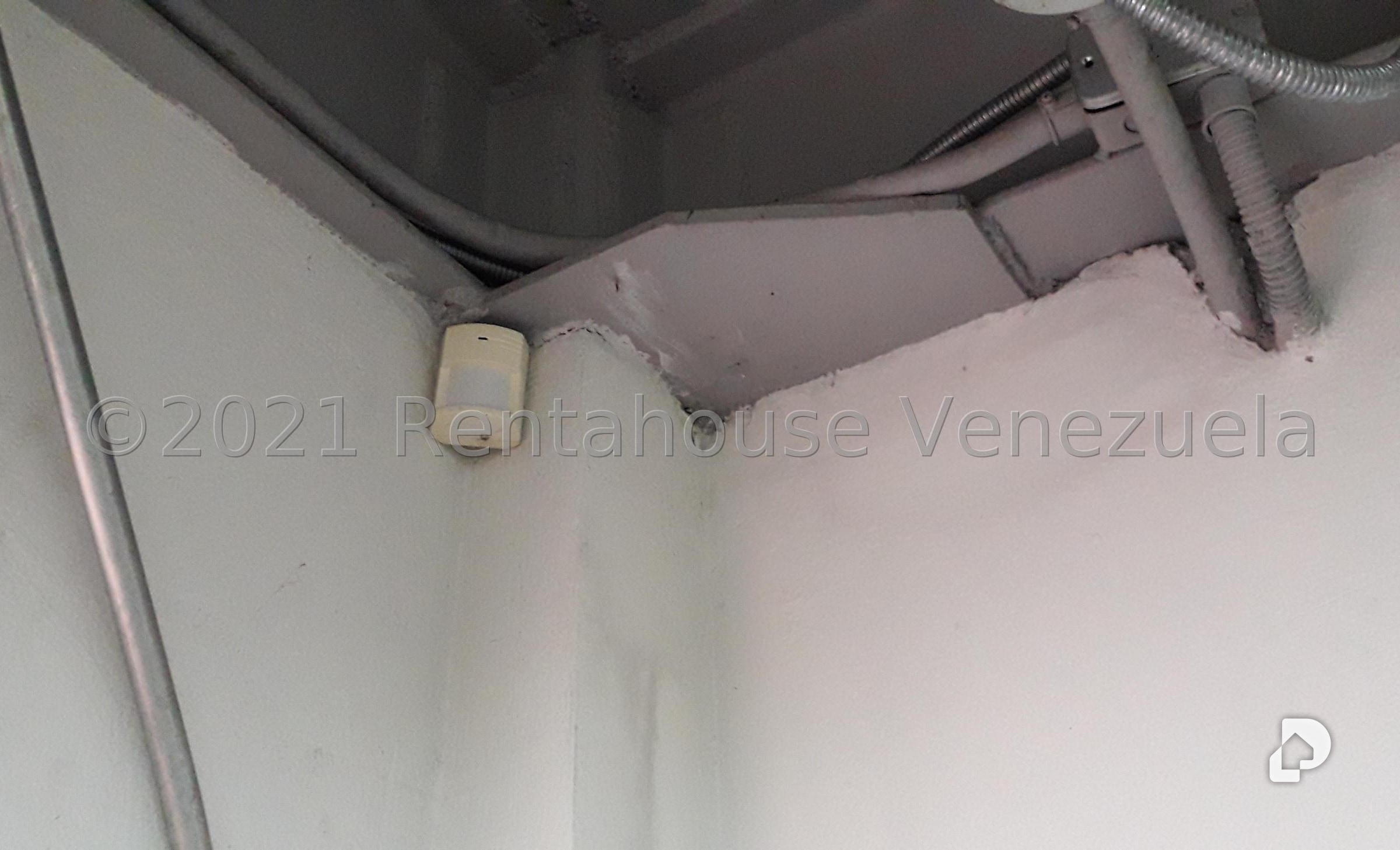 Local comercial en Los Chaguaramos, Caracas – 36