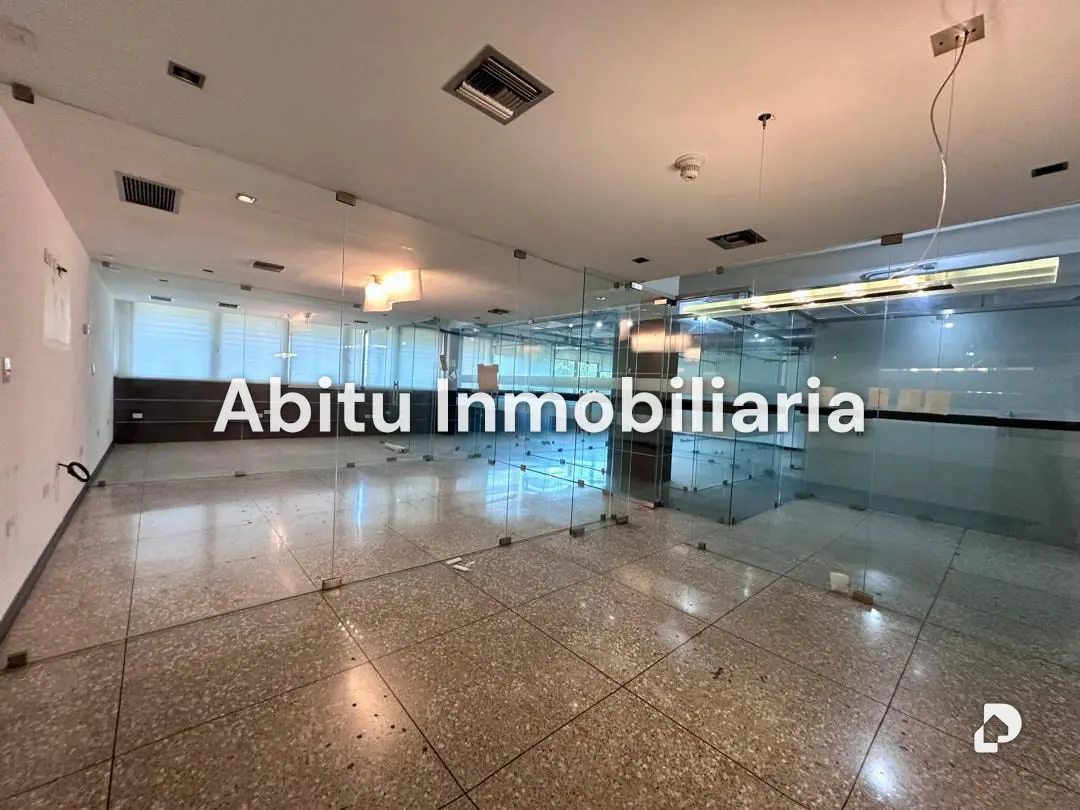 Office in La Trinidad, Caracas – 16