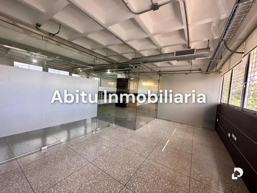 Office in La Trinidad, Caracas – 18