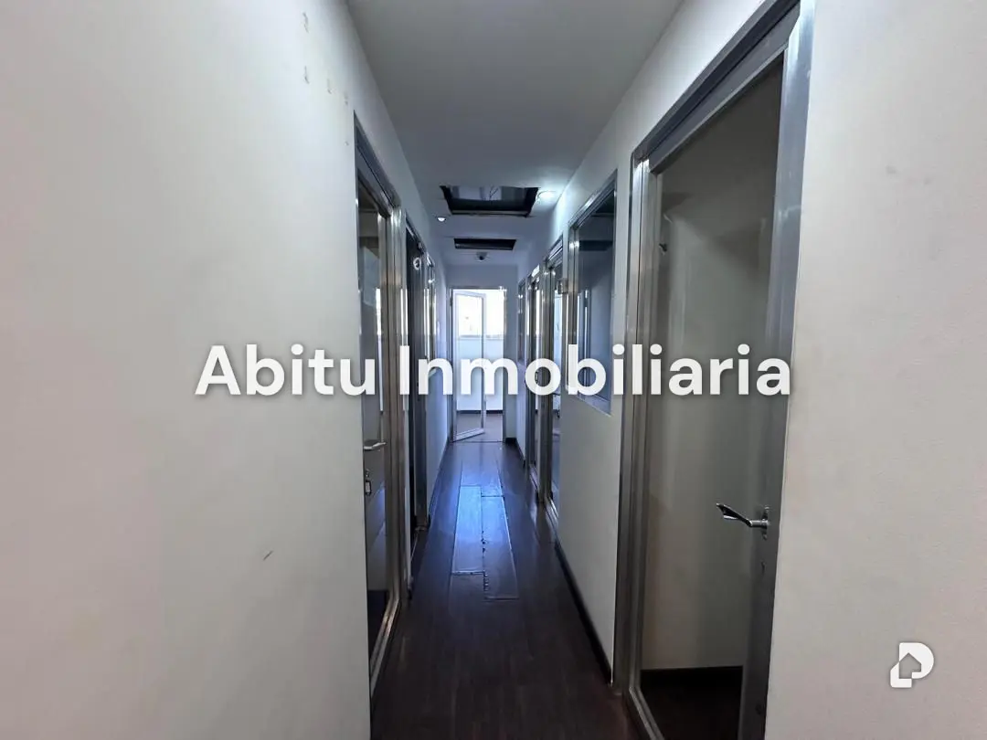 Office in La Trinidad, Caracas – 12