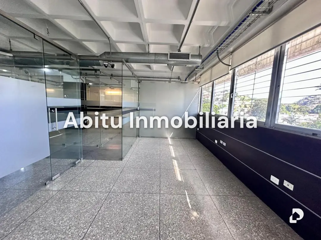 Office in La Trinidad, Caracas – 20