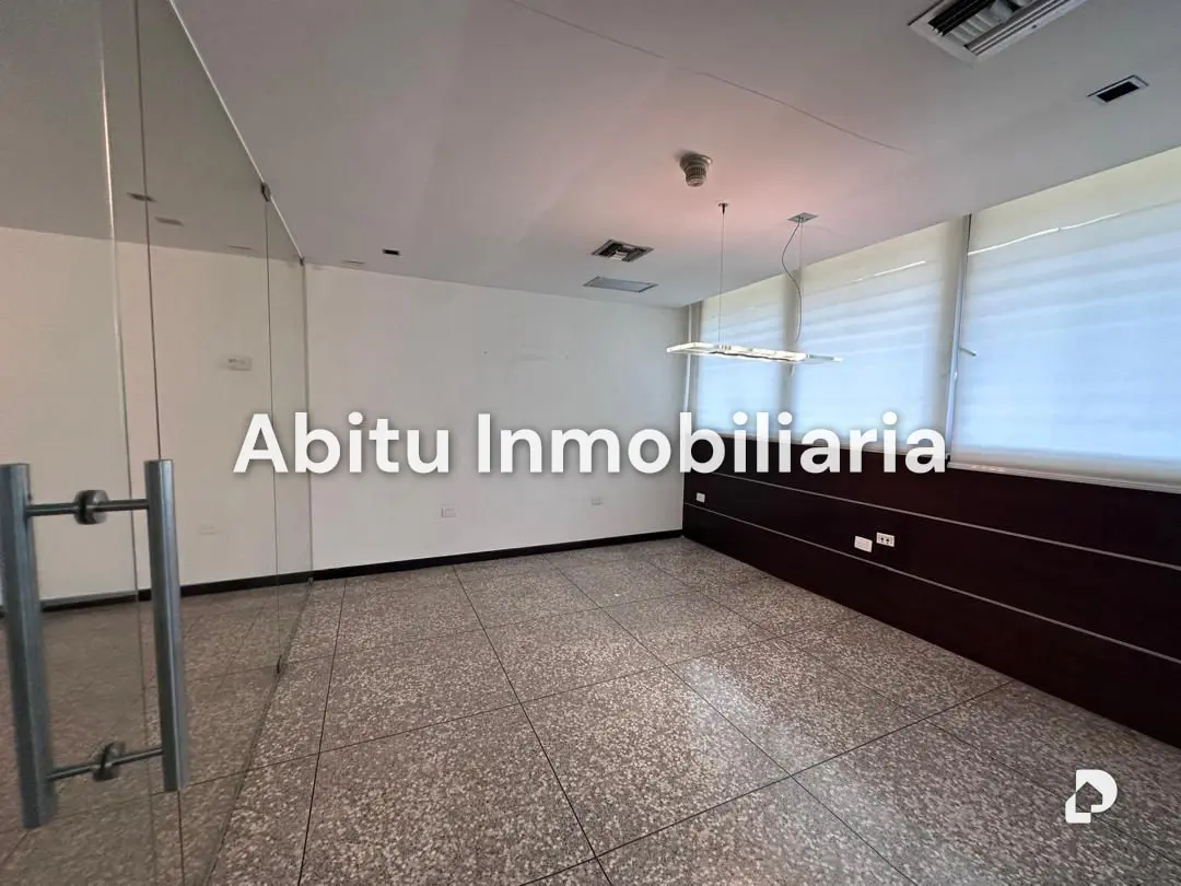 Office in La Trinidad, Caracas – 23