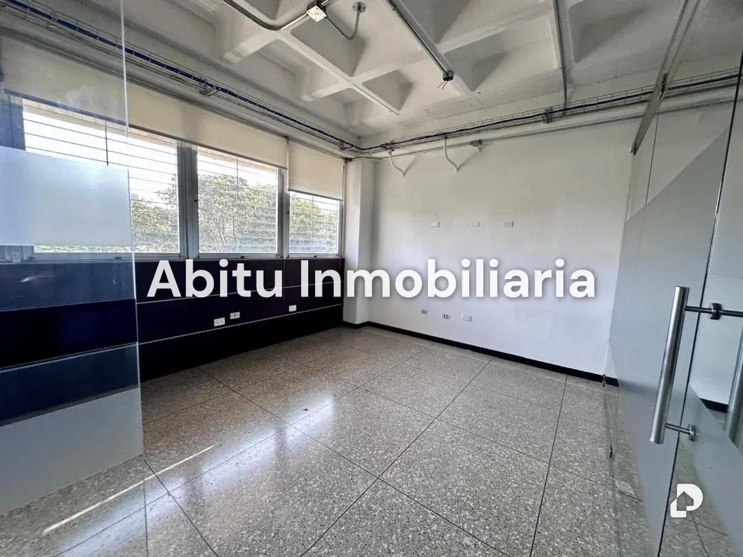 Office in La Trinidad, Caracas – 21