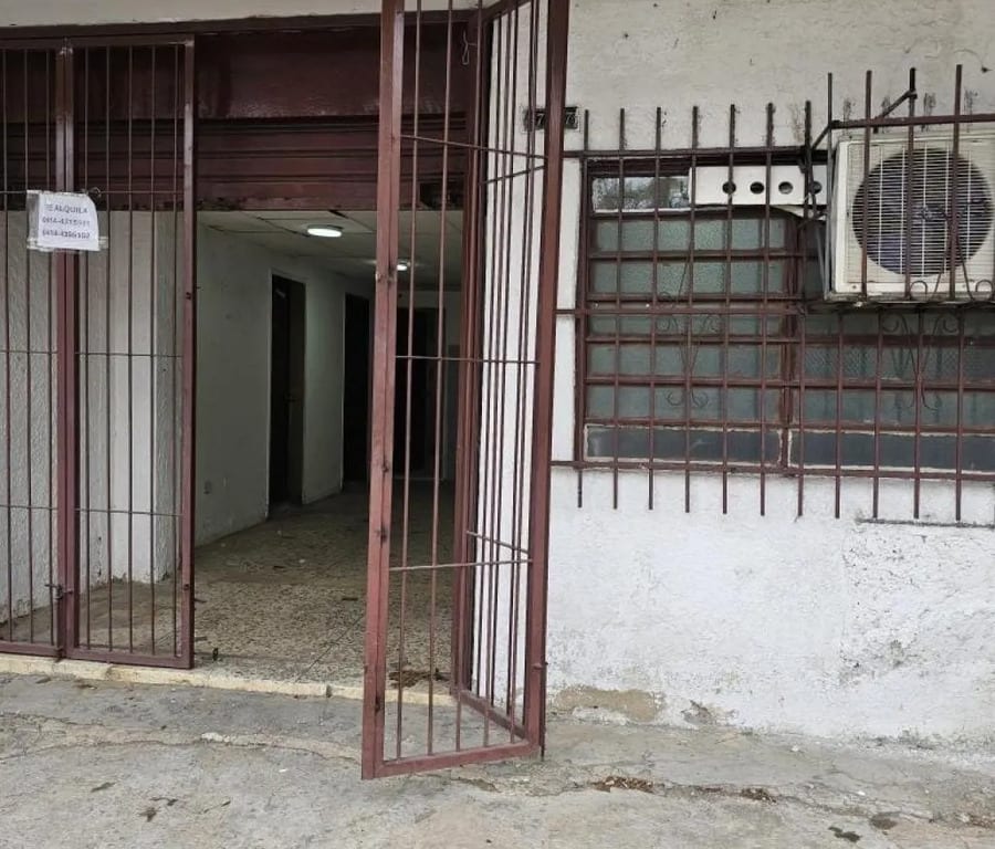 Local comercial en Valencia - 1