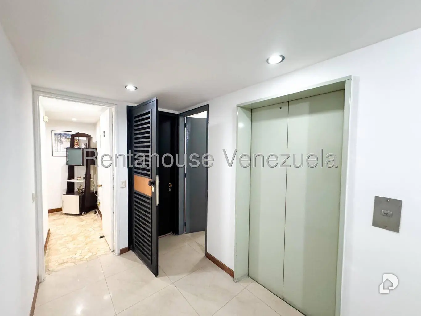 Apartamento en El Rosal, Caracas – 38