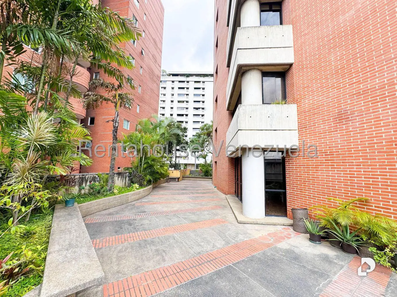 Apartamento en El Rosal, Caracas – 40