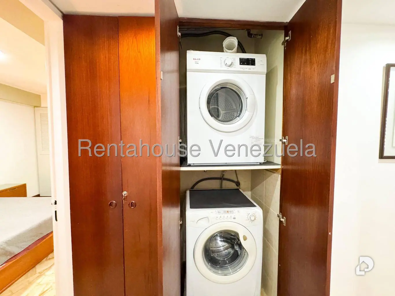 Apartamento en El Rosal, Caracas – 34