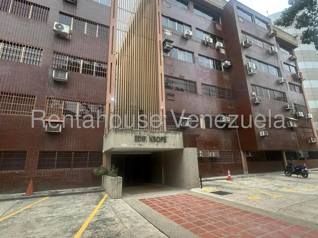 Oficina en Las Mercedes, Caracas - 1