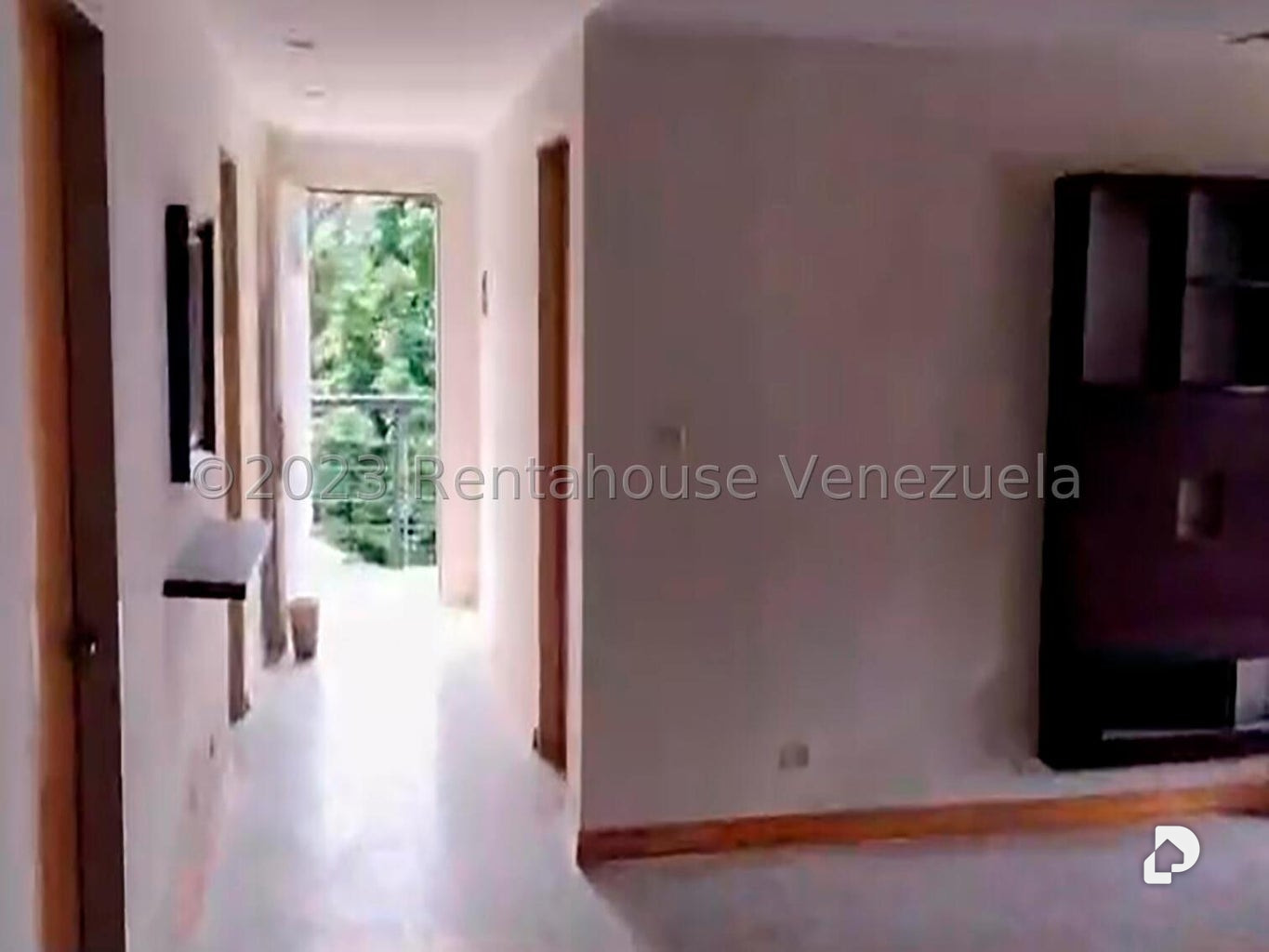 Casa en Karimao Country, Caracas – 23