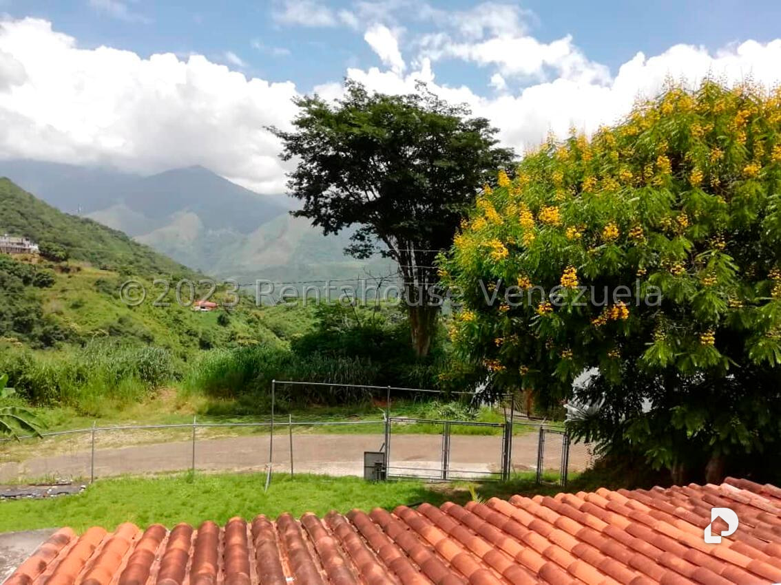 Casa en Karimao Country, Caracas – 25