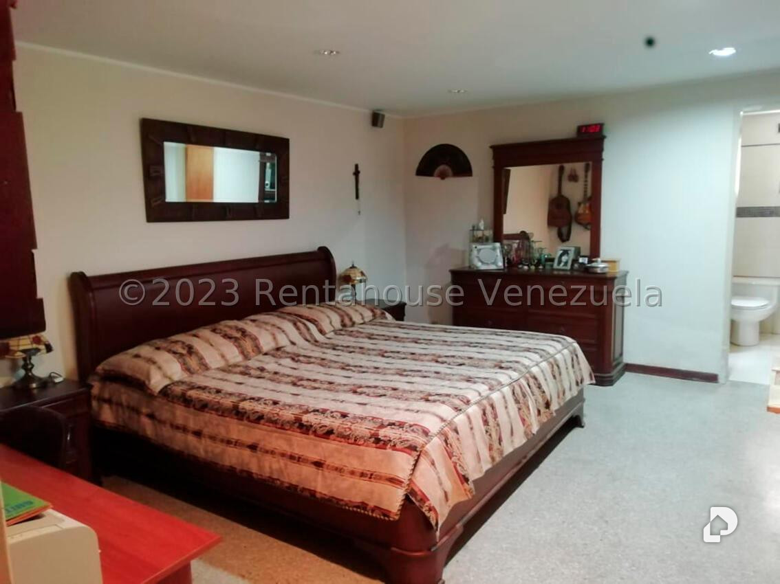 Casa en Karimao Country, Caracas – 19
