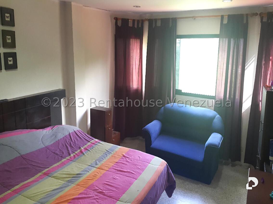 Casa en Karimao Country, Caracas – 27