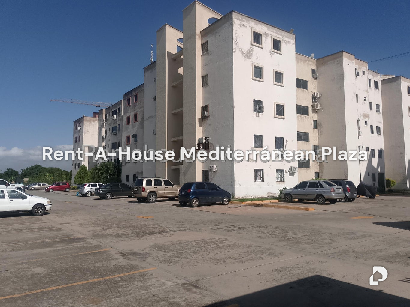 Apartment in Paraparal, Los Guayos – 2